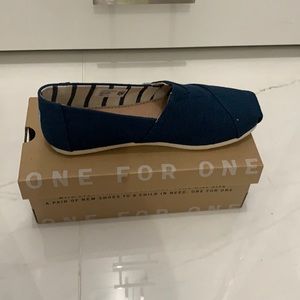 Toms espadrilles brand new